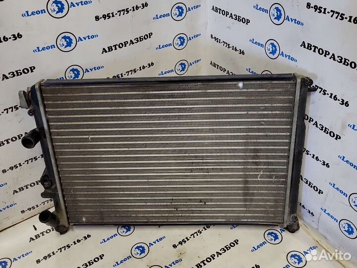 Радиатор охлаждения Renault megane 1