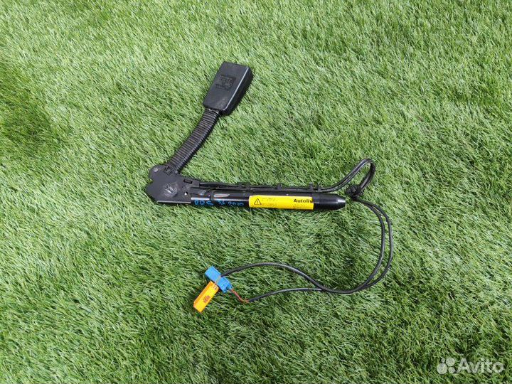 Преднатяжитель ремня безопасности передний правый