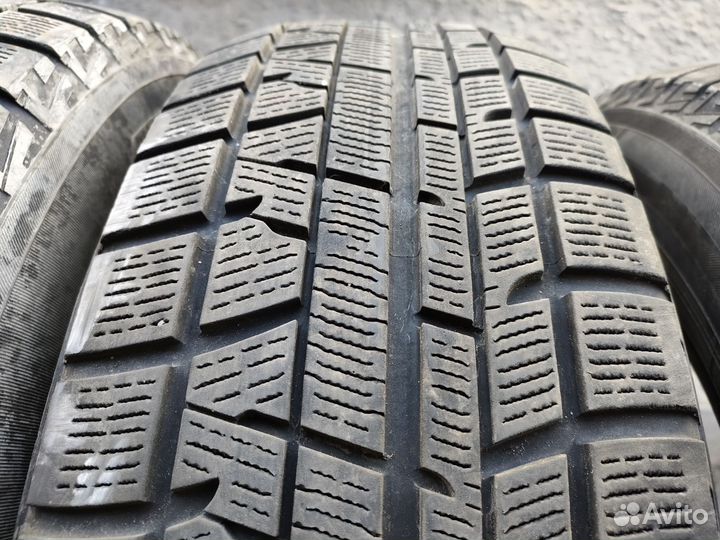 Yokohama Ice Guard IG50 215/65 R16