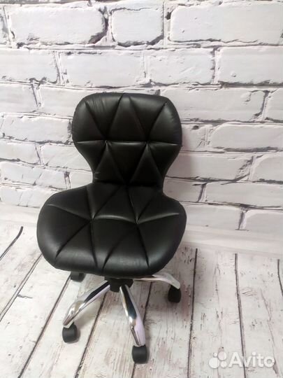 Стул косметолога