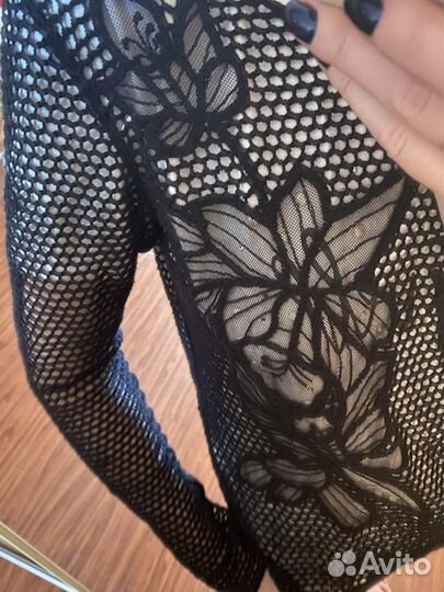 Свитер в сетку 42р