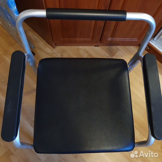 Кресло-туалет для инвалидов и пожилых людей