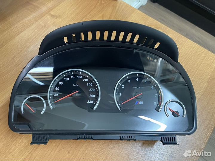 Комбинация приборов (KM/H) для BMW X6M