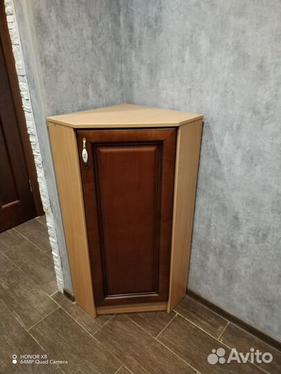 Тумба угловая