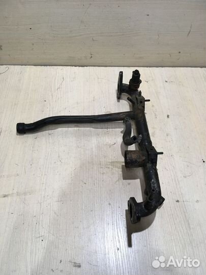 Трубка системы охлаждения Ауди A6 C5 2.8 AMX