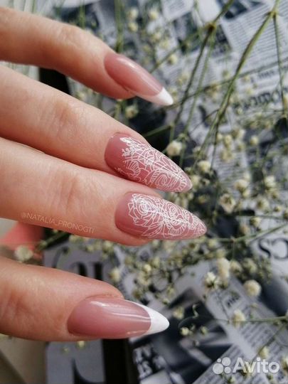 Комби-маникюр, наращивание ногтей гелем