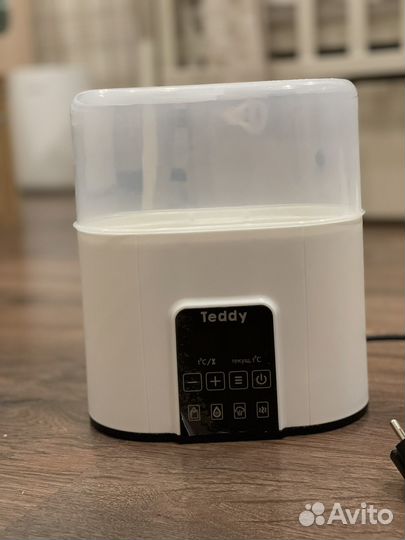 Стерилизатор-подогреватель детских бутылочек