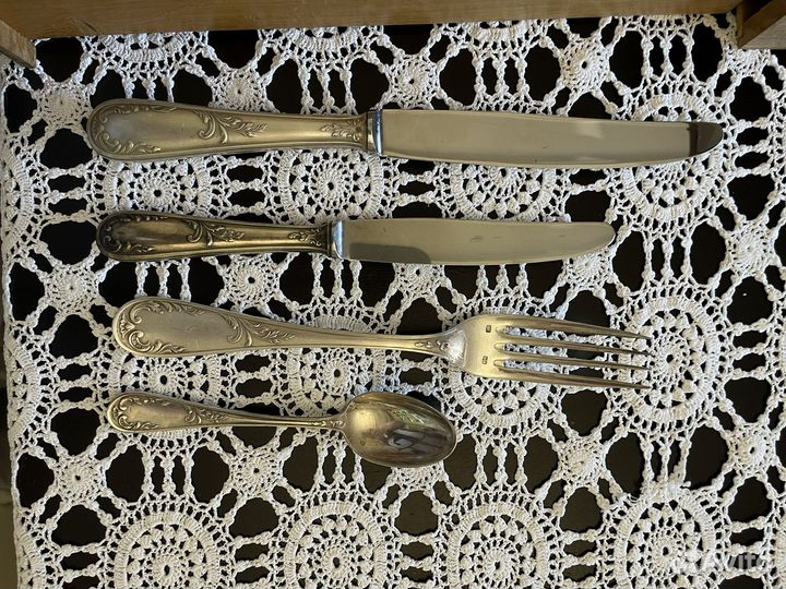 Набор столовых приборов серебро 84