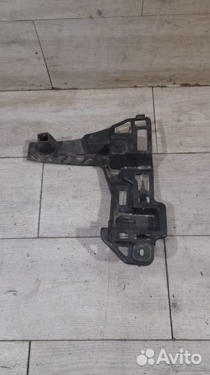 Кронштейн заднего бампера задний правый Citroen C4
