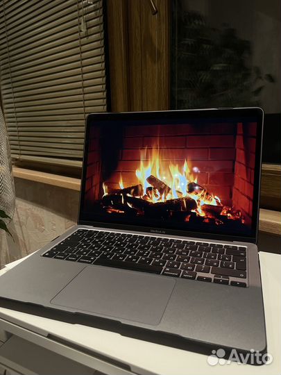 Apple MacBook Air 13 2020 M1 16gb 512