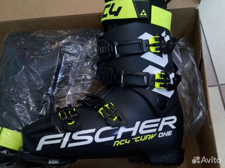 Горнолыжные ботинки Fischer RC4 Curv one 110