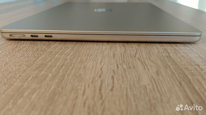 Makbook Air M2 13 2022