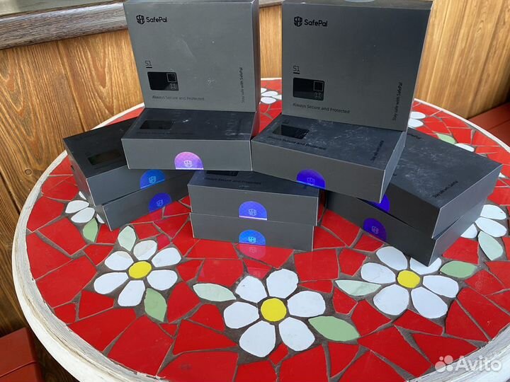 Аппаратный криптокошелек Safepal s1