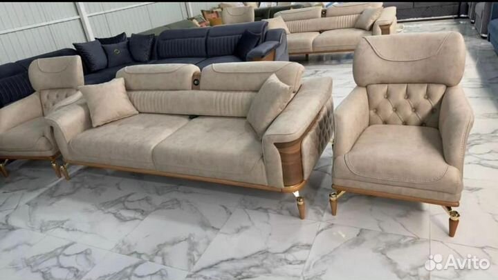 Диван и два кресла