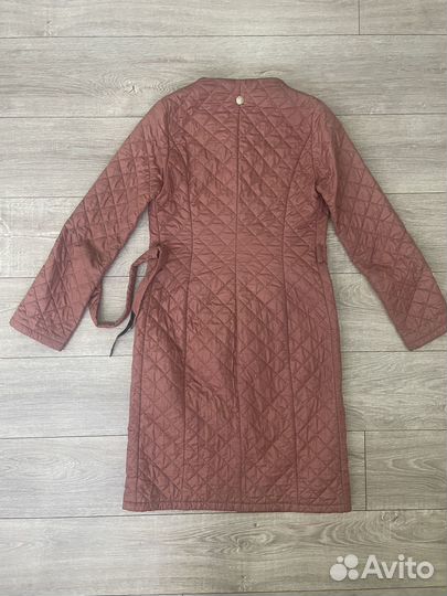 Пальто стеганное демисезонное 42 размер