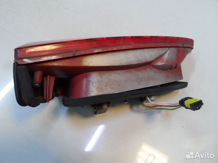 Задний фонарь внутренний Peugeot 607 синяя R