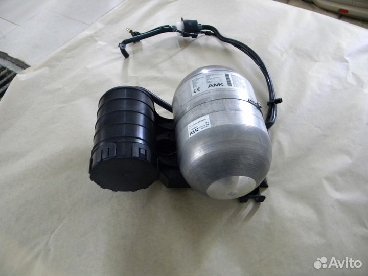 Ресивер пневмоподвески Jaguar XJ Long 351