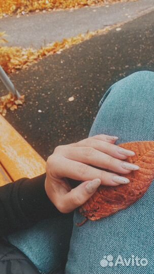 Модель на маникюр