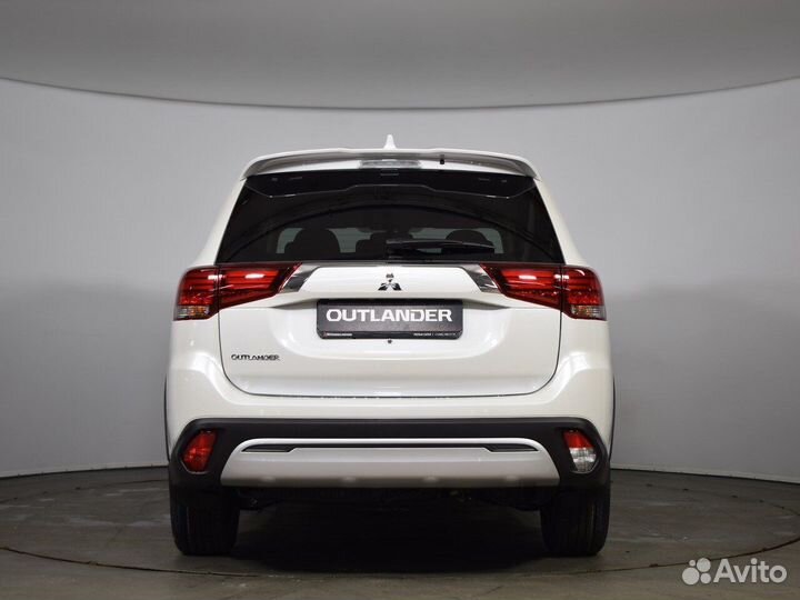 Mitsubishi Outlander 2 CVT, 2022