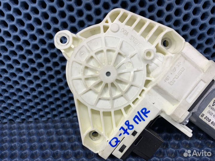 Моторчик стеклоподъемника Audi Q7 / Ауди Ку7