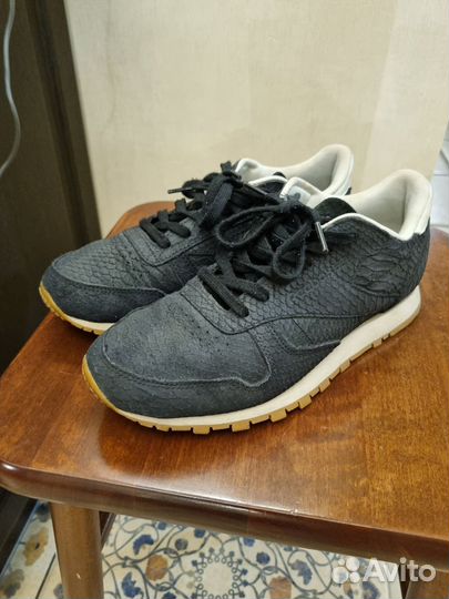 Кроссовки reebok женские 38,5