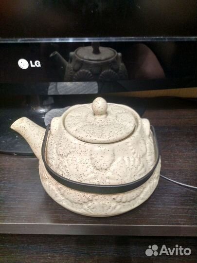 Фарфоровый заварочный чайник 0.8 л, новый