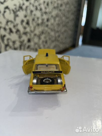 Волга газ-24 Милиция (А26) модель 1:43