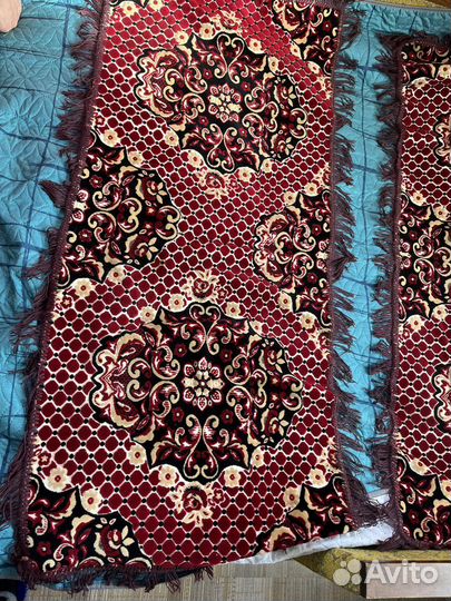 Пледы и покрывало