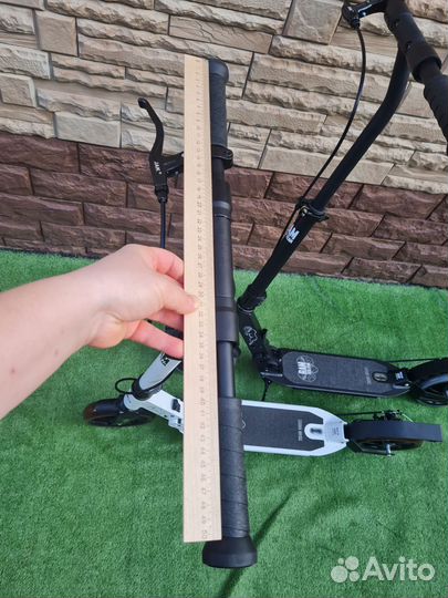 Самокат с дисковым тормозом