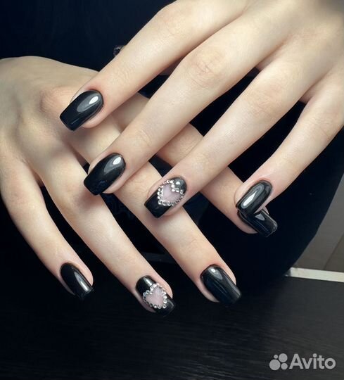 Маникюр, ресницы, брови