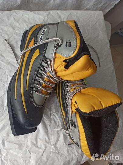 Лыжные ботинки 36, 38, 40 размера
