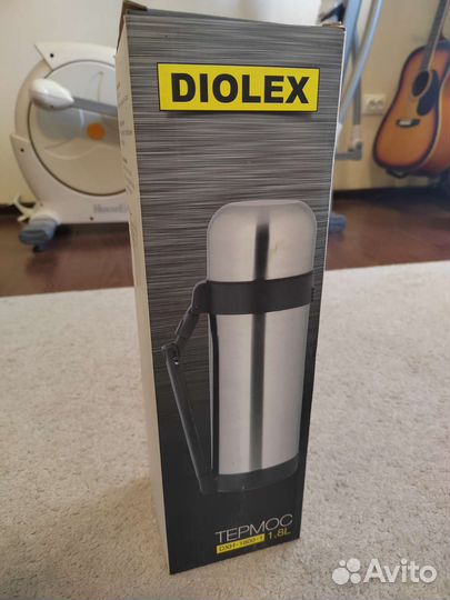 Термос новый 1,8 литра