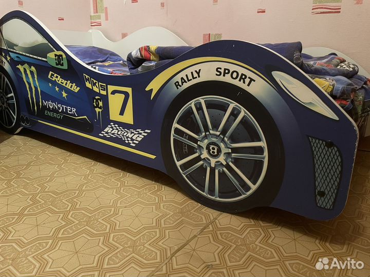 Кровать машинка