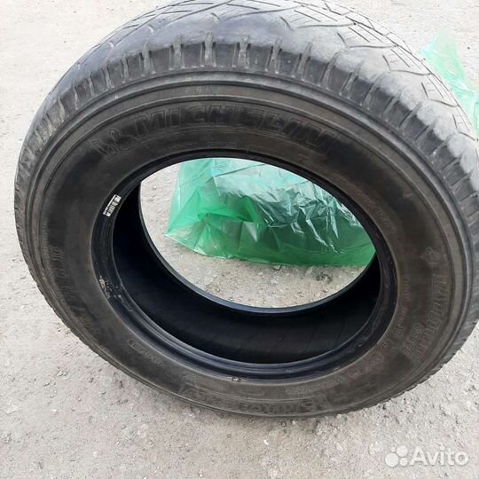 Michelin Latitude Cross 215/70 R16