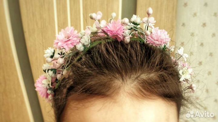 Венок на голову из цветов ручной работы