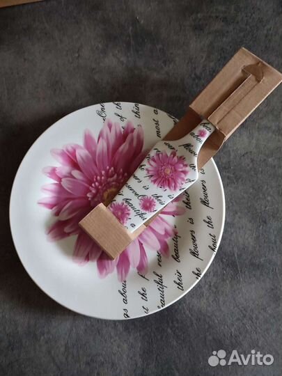 Тарелка с ложкой