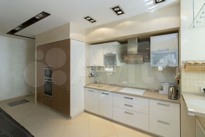 4-к. квартира, 134,7 м², 6/8 эт.