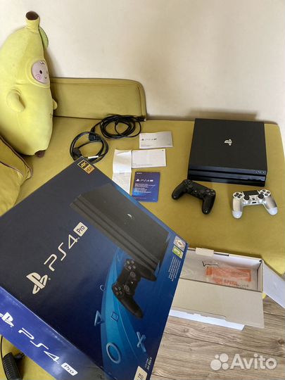 Sony playstation 4 PS4 pro 1tb