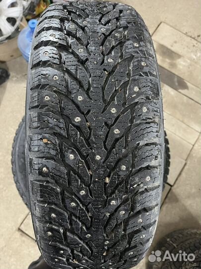 Nokian Tyres Hakkapeliitta 9 SUV 215/65 R16