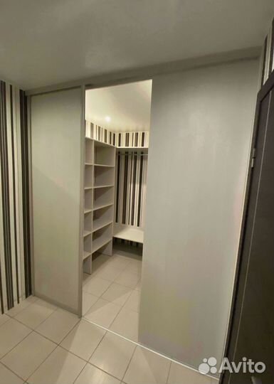 Шкафы распашные на заказ