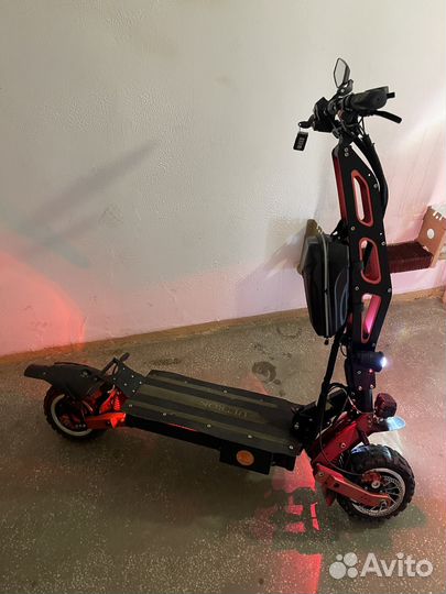 Электро самокат Ultron T128