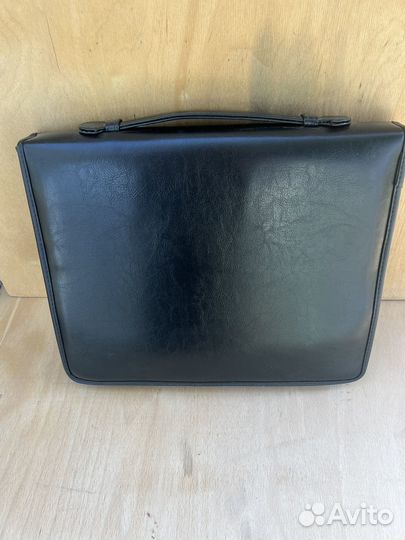 Кожаная папка для документов