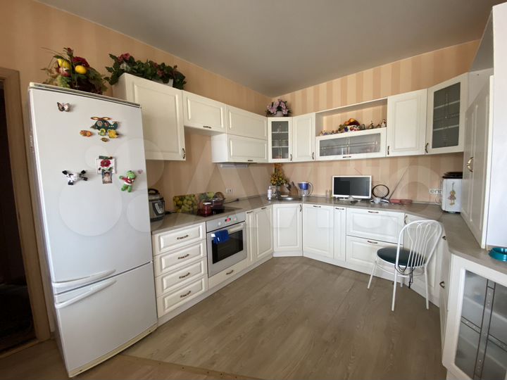 Дом 201,4 м² на участке 19 сот.