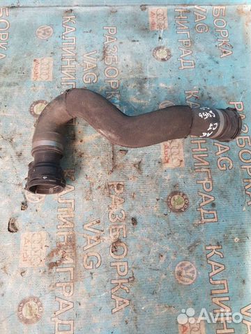 Патрубок системы охлаждения. Ауди А6-С7