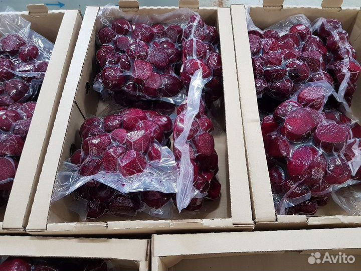 Очищенные овощи в вакууме