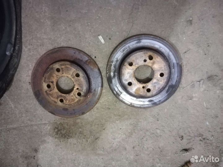 Диски тормозные задние Toyota Corolla E150