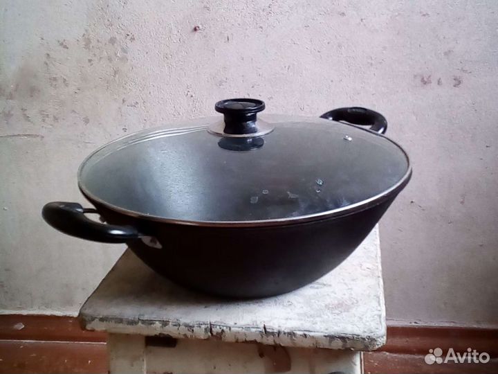 Казан чугунный новый 6л bergner