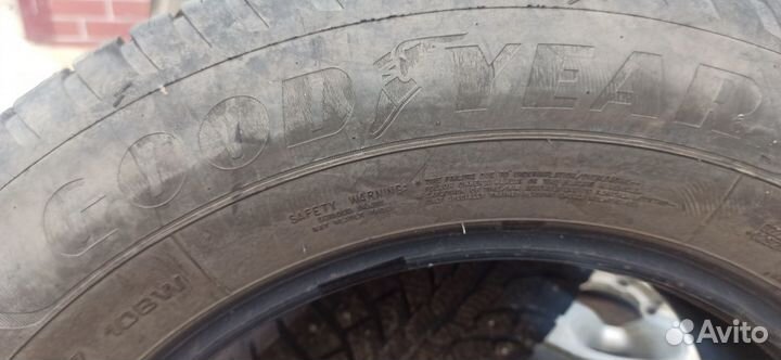 Goodyear Vector 4Seasons Gen-3 SUV 235/65 R17