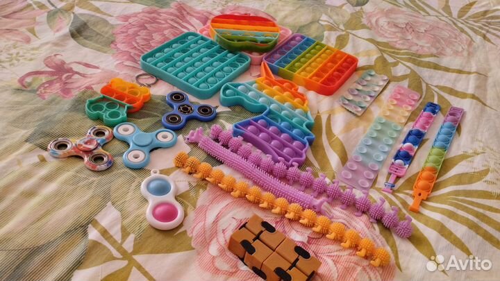 Мелкие игрушки Киндер, Поп ит, спинер