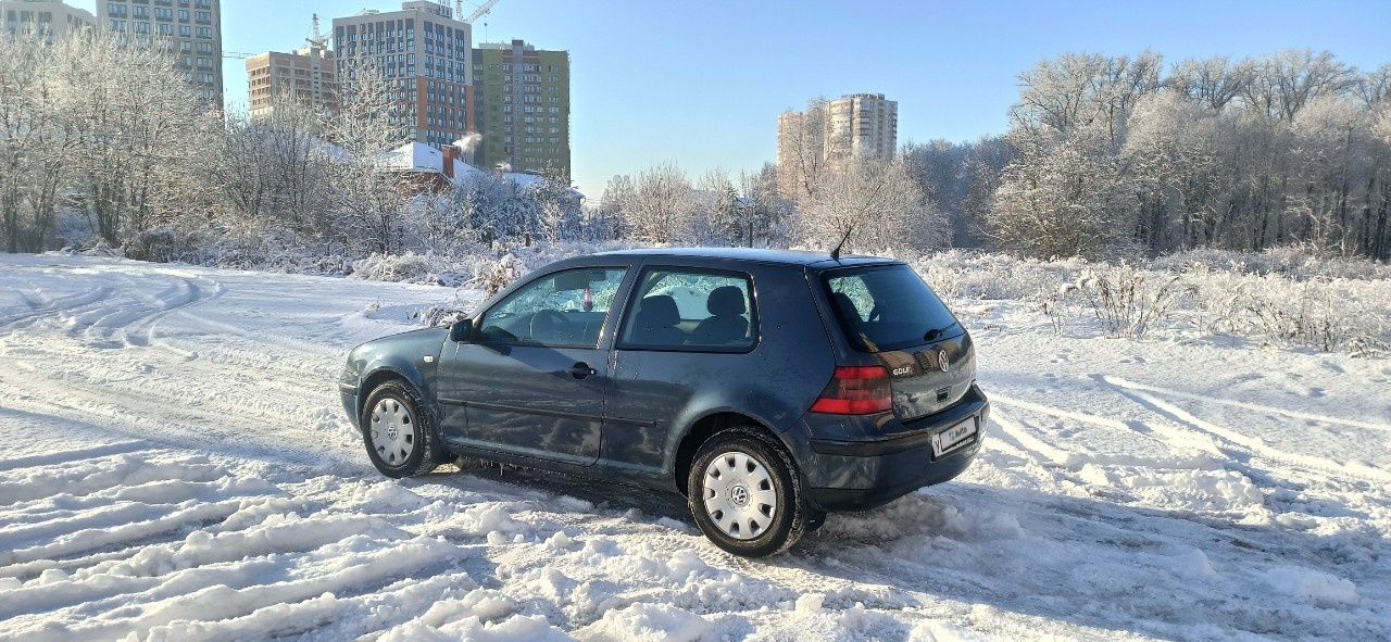 Volkswagen Golf: фото владельца